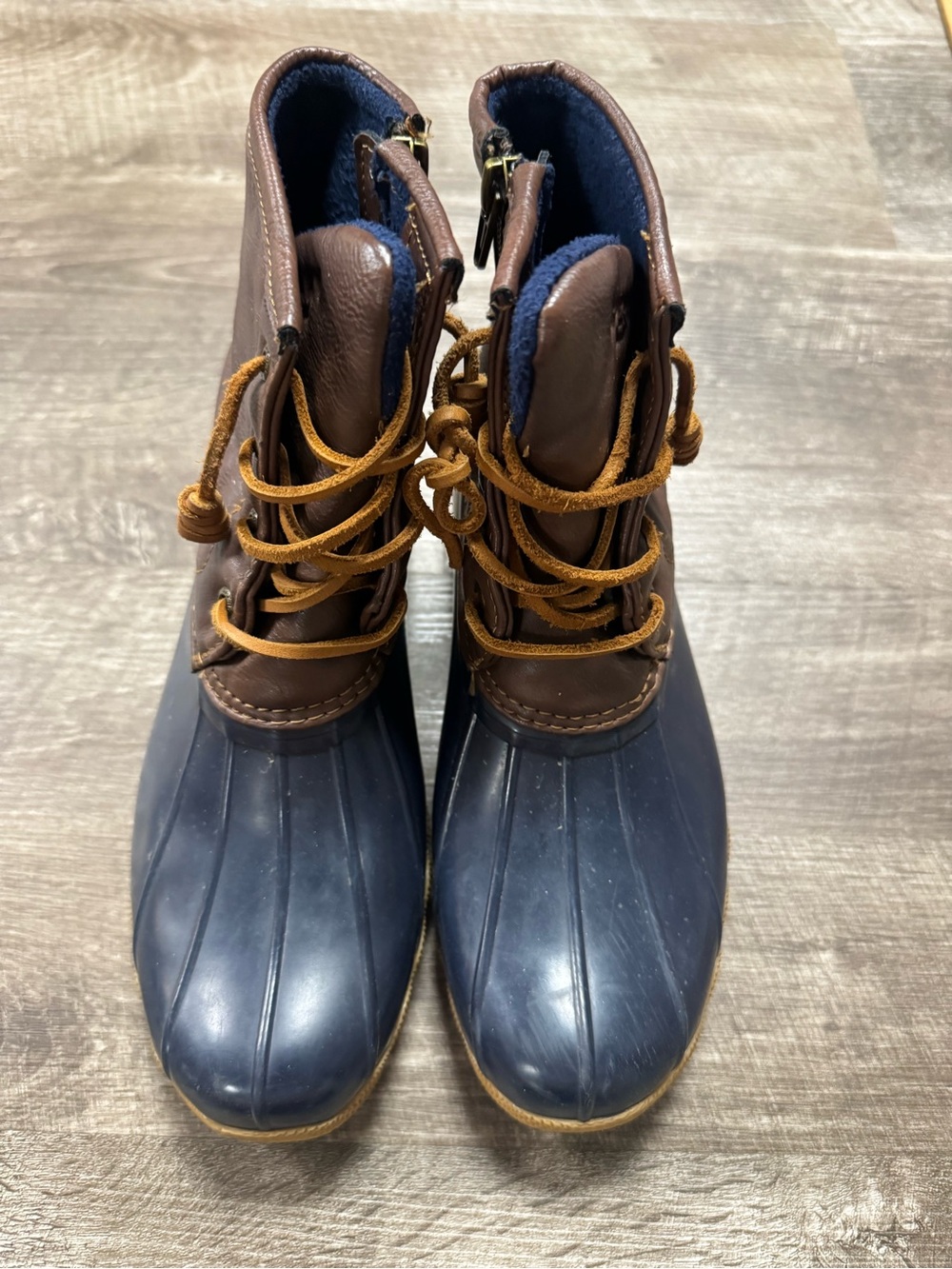 Sperry Saltwater Boots Size 4
